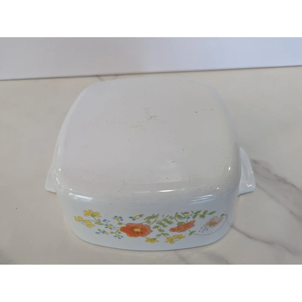 Vintage Corning Ware Casserole Dish 1.5 Quart White Wildflower A-1.5-B Lid